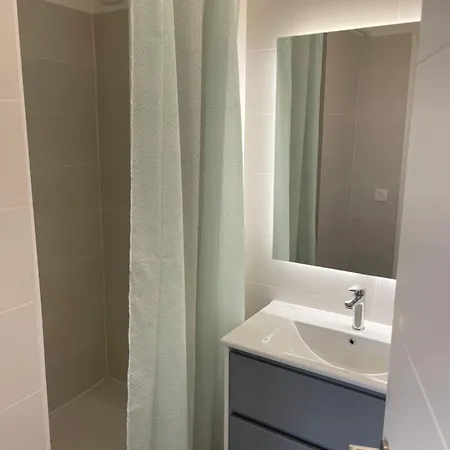 Szálloda Belle Dans Un Bel Immeuble 3*